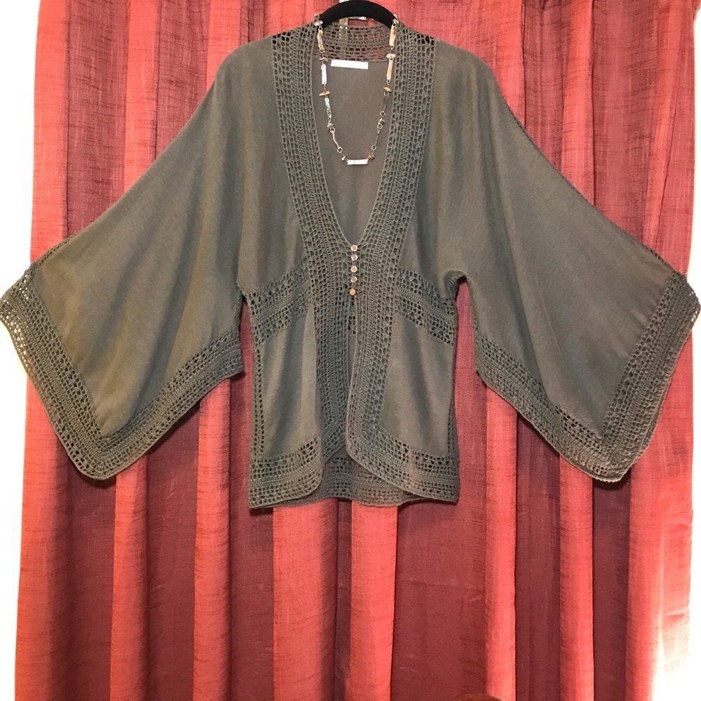 Crochet Trim Kimono Sweater
